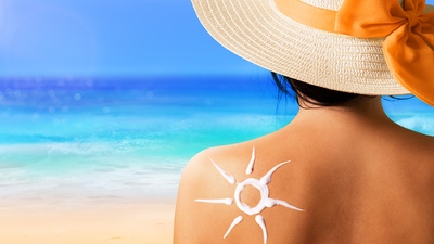 Opalování – jak a čím si chránit kůži a podpořit zlatavé opálení?