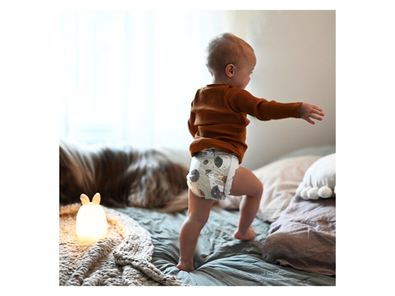 Kolorky Night Moments Vesmír dětské plenky L 8-13 kg 27 ks