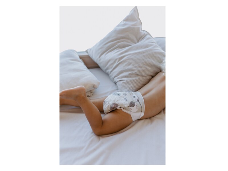 Kolorky Night Moments Vesmír dětské plenky XL 12-25 kg 25 ks 