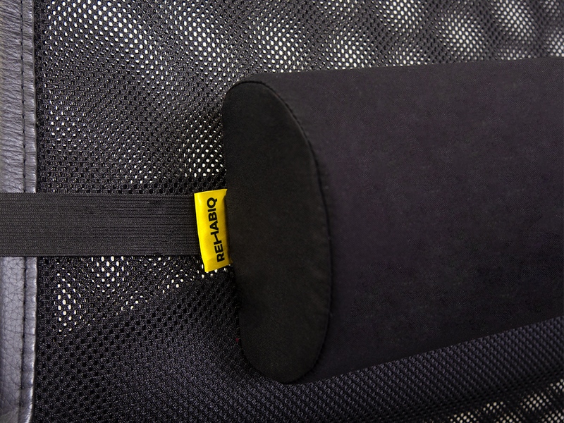 Rehabiq Bederní opěrka půlválec černá 28x9 cm