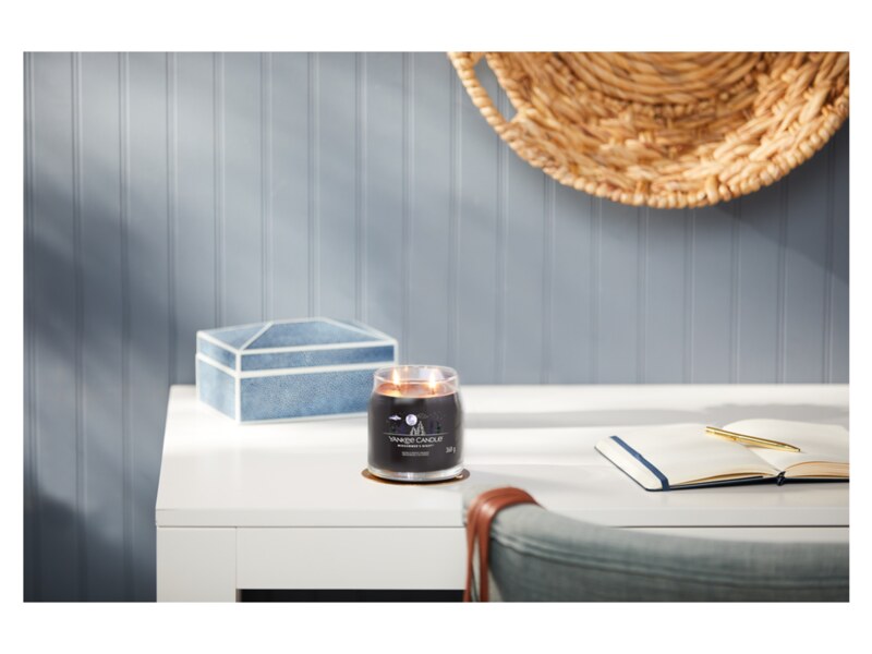 Yankee Candle Signature svíčka střední 2 knoty Midsummers Night 368 g