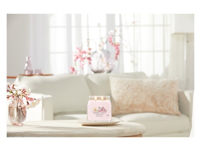 Yankee Candle Signature svíčka střední 2 knoty Pink Cherry a Vanilla 368 g  