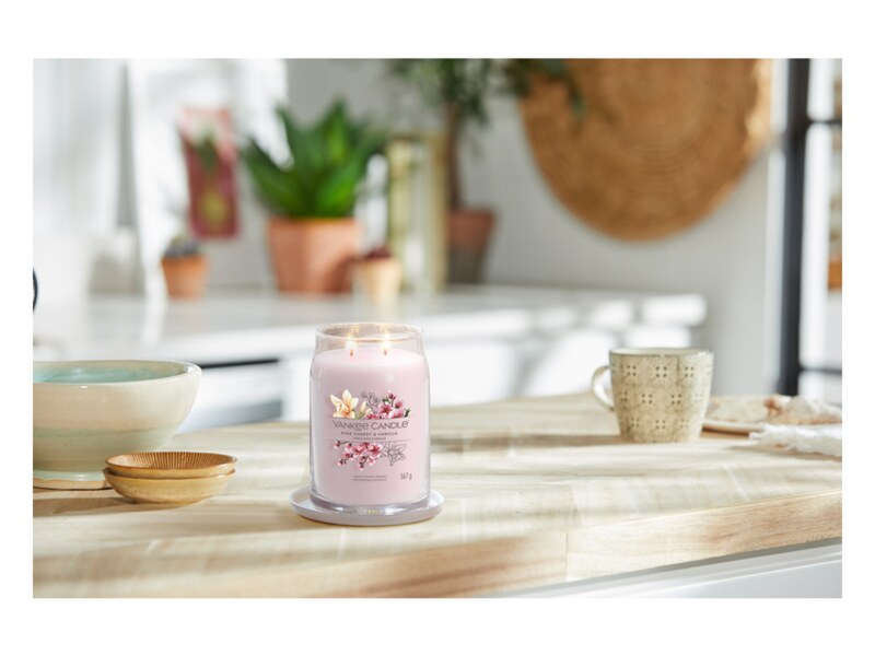 Yankee Candle Signature svíčka velká 2 knoty Pink Cherry a Vanilla 567 g  