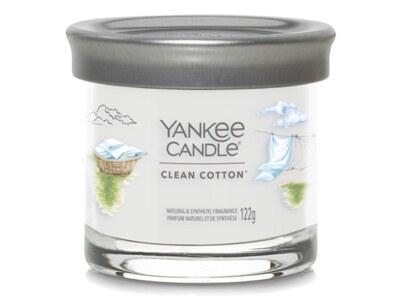 Yankee Candle Signature svíčka malá Clean Cotton 122 g  