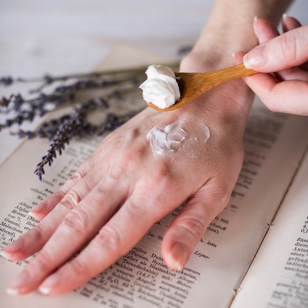 Leros Hydratační tělový krém - levandule a šalvěj 200 ml