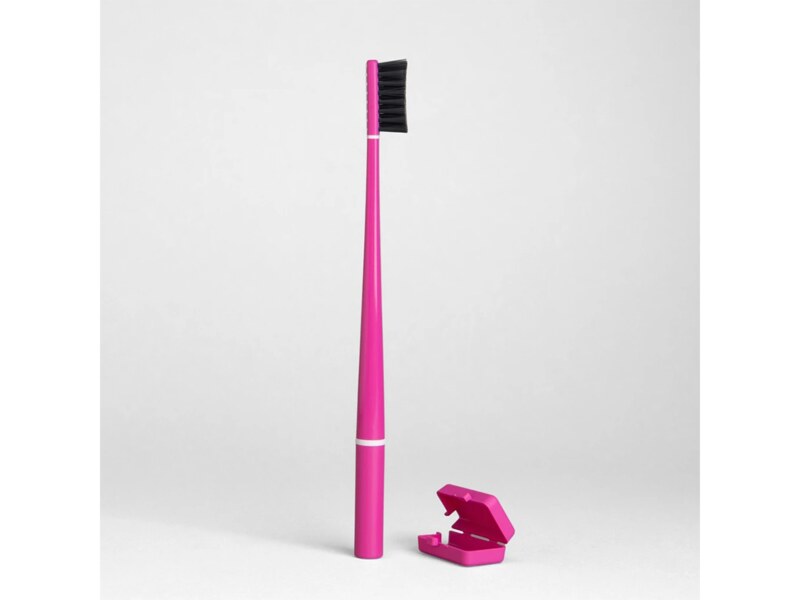 Piuma Zubní kartáček Soft Whitening Very Magenta s aktivním uhlím + kryt 1 ks