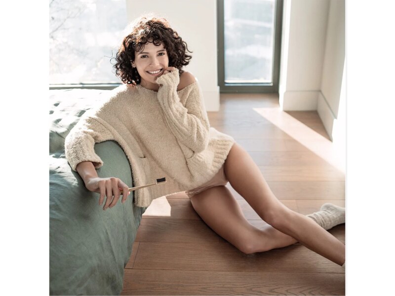 Piuma Zubní kartáček Soft Whitening Nude s aktivním uhlím + kryt 1 ks