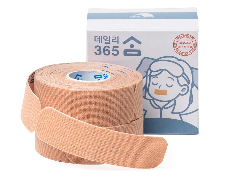 Temtex Tape proti chrápání 2,5 cm x 8 cm 120 ks Temtex Tape proti chrápání 2,5 cm x 8 cm 120 ks
