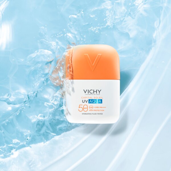 Vichy Capital Soleil UV Aqua Tónovaný fluid Light SPF50 50 ml