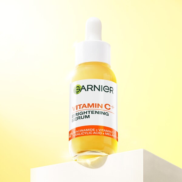 Garnier Vitamin C Rozjasňující sérum 30 ml Garnier Vitamin C Rozjasňující sérum 30 ml