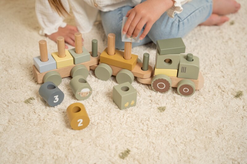 Little Dutch Farma Dřevěný vláček traktor 1 ks Little Dutch Farma Dřevěný vláček traktor 1 ks