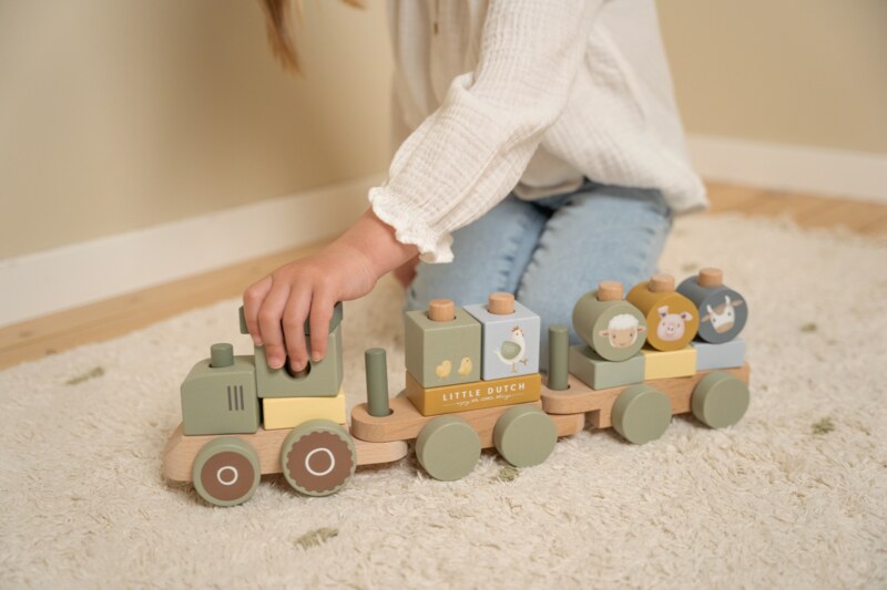 Little Dutch Farma Dřevěný vláček traktor 1 ks Little Dutch Farma Dřevěný vláček traktor 1 ks