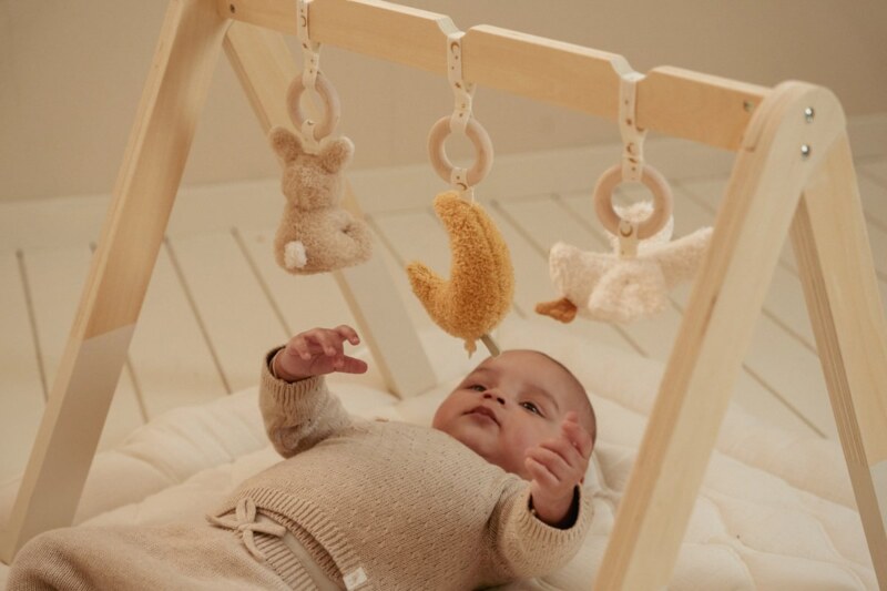 Little Dutch Newborn Naturals Dřevěná hrazdička Little Dutch Newborn Naturals Dřevěná hrazdička