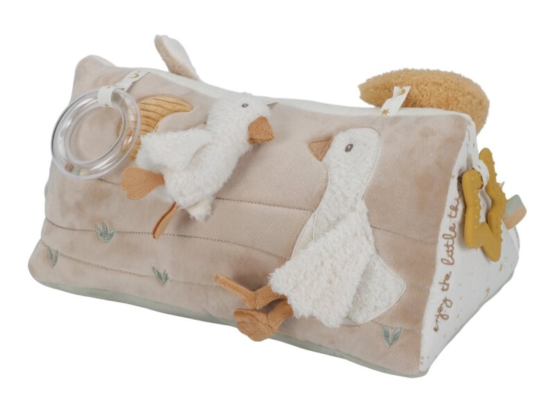 Little Dutch Newborn Naturals Trojhranný polštář s aktivitami 1 ks Little Dutch Newborn Naturals Trojhranný polštář s aktivitami 1 ks