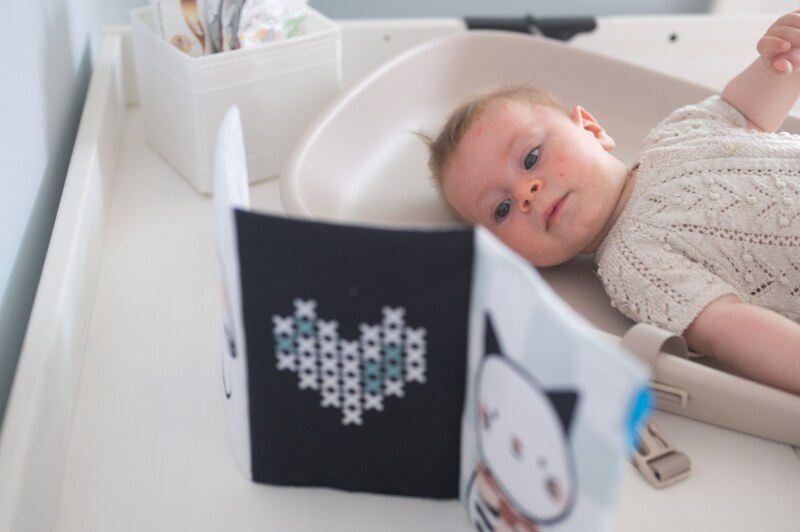 Taf Toys Sensory Tales Přebalovací podložka 1 ks