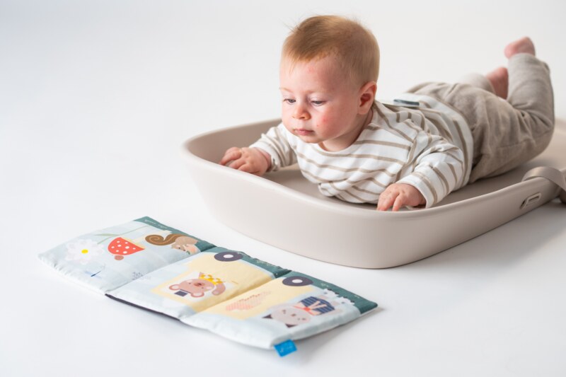 Taf Toys Sensory Tales Přebalovací podložka 1 ks