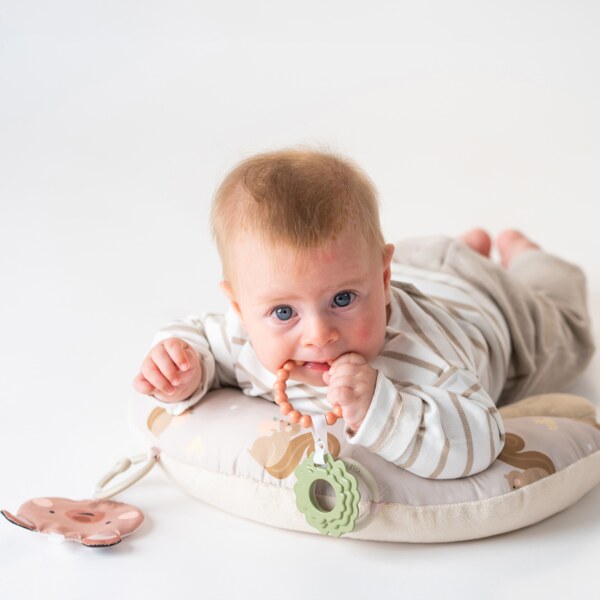 Taf Toys Tummy Time First Polštářek pro hru na bříšku 1 ks