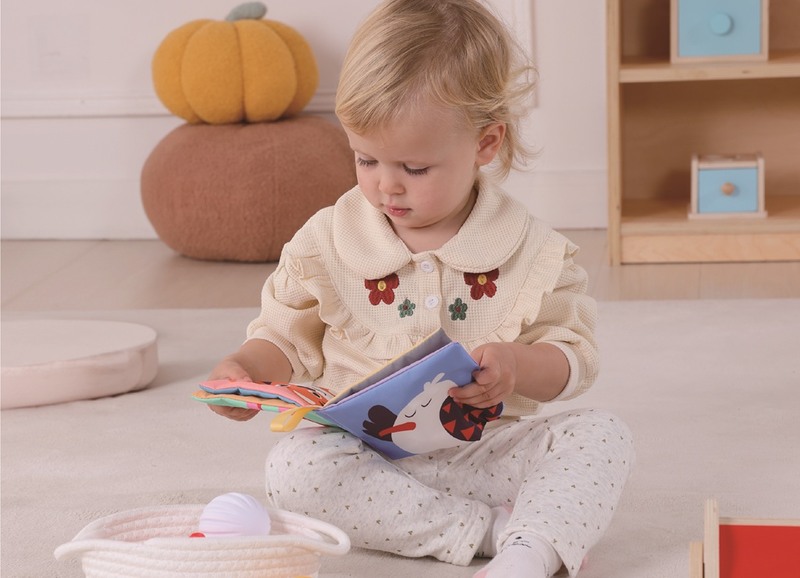 2Kids Toys Montessori set hraček pro nejmenší 13 ks 2Kids Toys Montessori set hraček pro nejmenší 13 ks