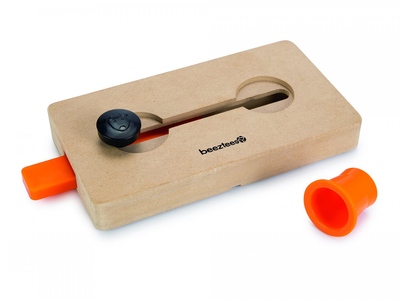 Beeztees Interaktivní dřevěná hračka Byzoe 22 cm