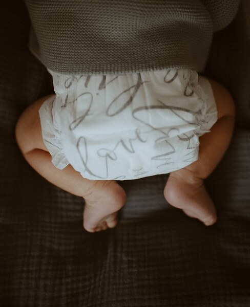 Kolorky Deluxe Velvet dětské plenky eko M 5-8 kg 21 ks Kolorky Deluxe Velvet dětské plenky eko M 5-8 kg 21 ks